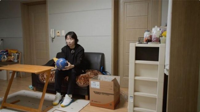 ‘다큐ON’ 영탁, 녹음 중 헛기침? “계속 찔러서…”