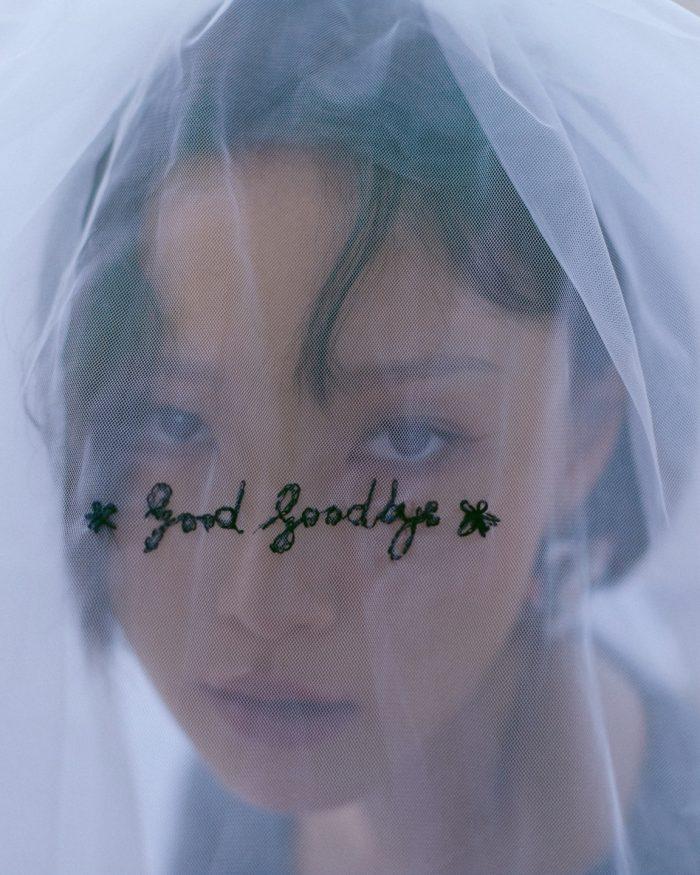화사, ‘Good Goodbye’로 2주 연속 1위 달성