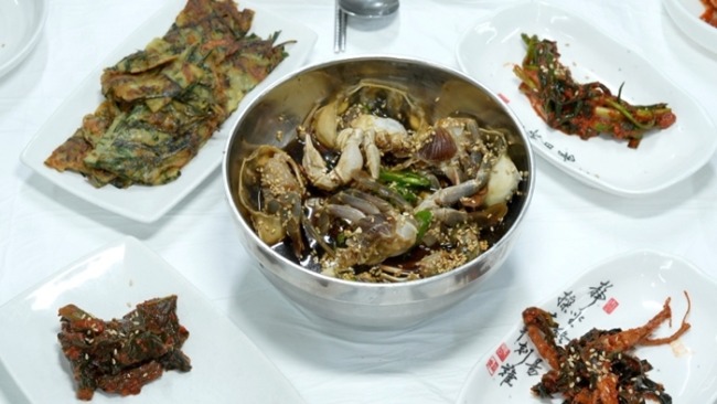 '한국기행' 가성비 투어:2만 파마·300원 떡볶이·3천 해장국·공짜 병원