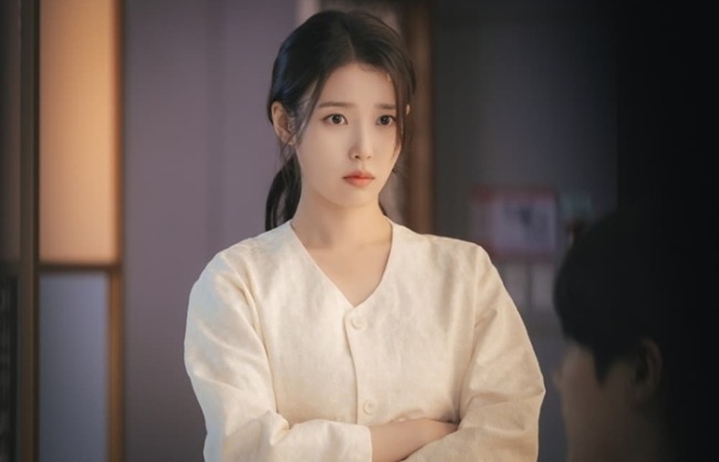 21세기 대군부인 5회 아이유·변우석, 교통사고 위기 극복 후 깊어지는 로맨스