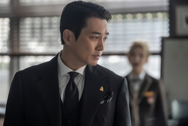 '김부장' 소지섭, 딸 앞에서 꿇은 '교무실 굴욕'