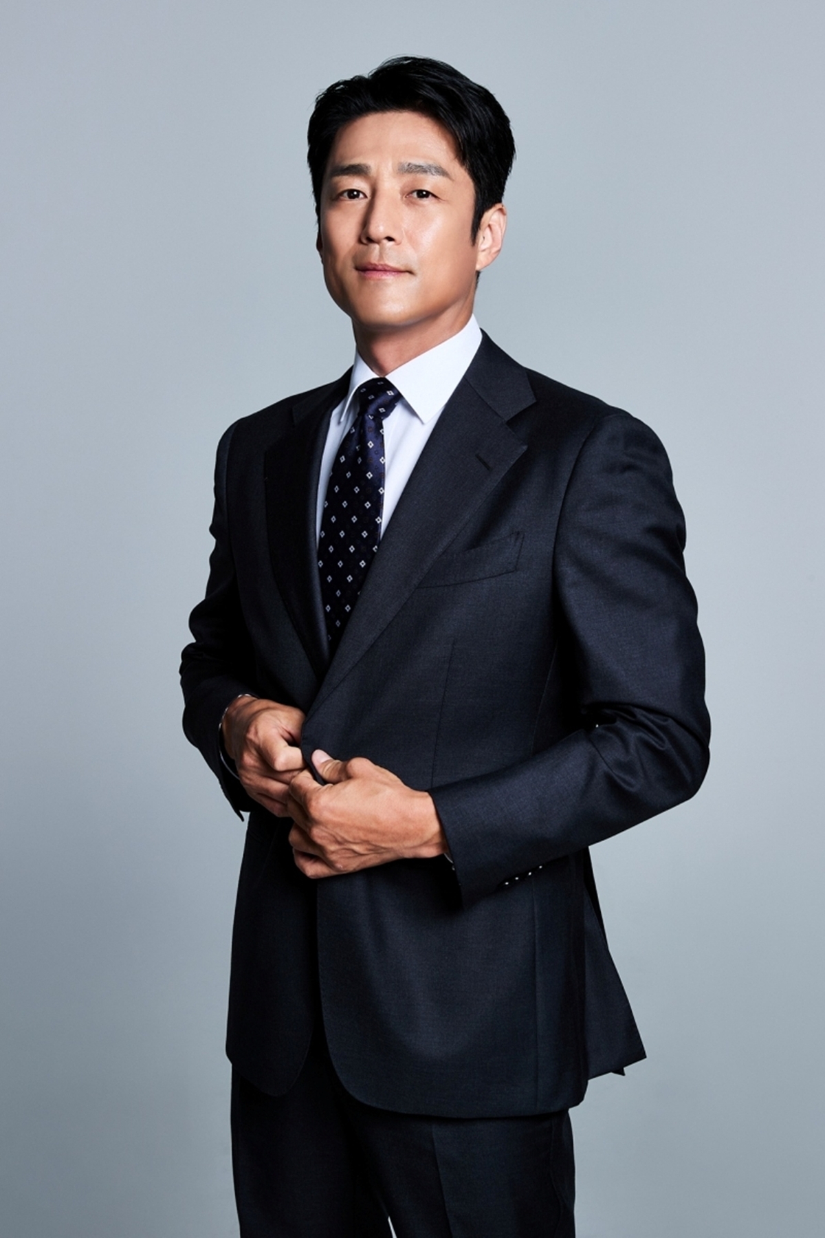 ‘타임슬립 천일야사’ 지진희, 역사 속 미스터리 현장으로 이끄는 스토리텔러