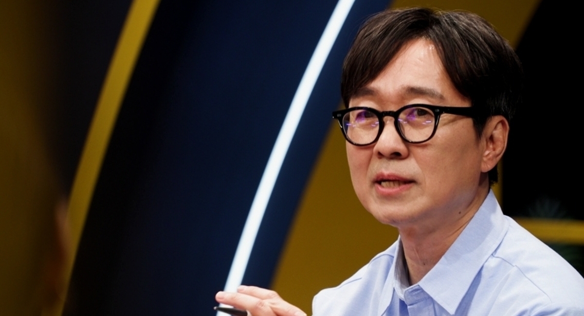 ‘시간추적자 설록’ 장항준이 대본에 줄 그으며 준비한 역사 예능