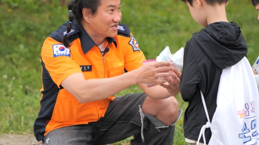 웰컴 투 수근스쿨 6회 임우일, 어린이 경찰관 앞 ‘불량한 헤어스타일’ 항의