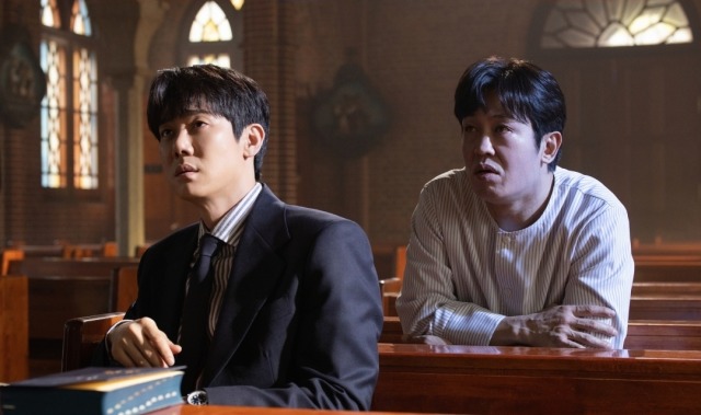 [신이랑 법률사무소] ‘첫 의뢰인’ 허성태, 창백한 귀신으로 등장… 유연석과 ‘기묘한 케미’ 예고