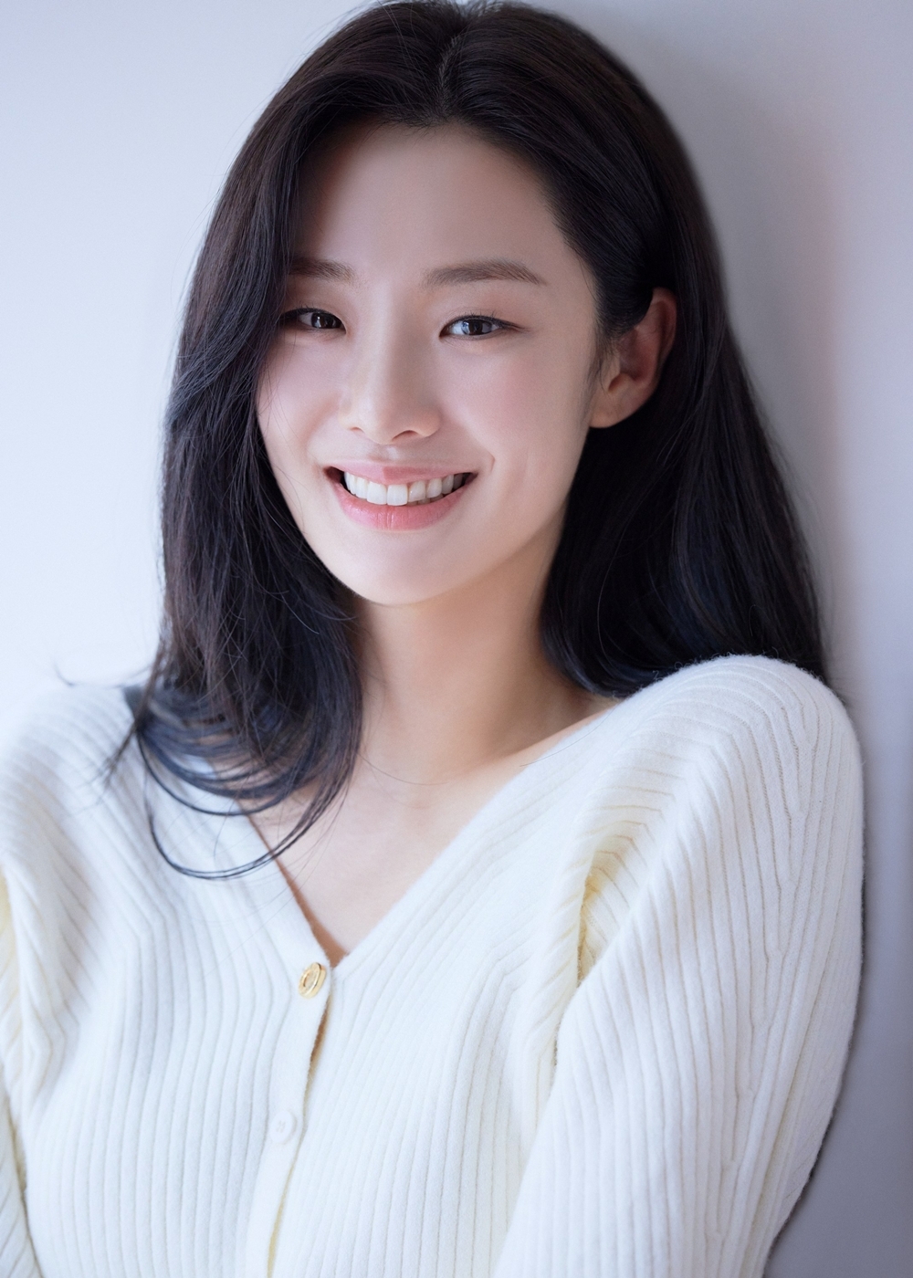 ‘타짜: 벨제붑의 노래’ 스테파니 리, 핵심 로비스트 ‘린다 박’으로 변신