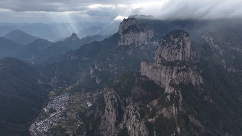 영상앨범 산 1033회 중국 미지의 산을 만나다 – 2부 옌당산·다위산다오 트레킹